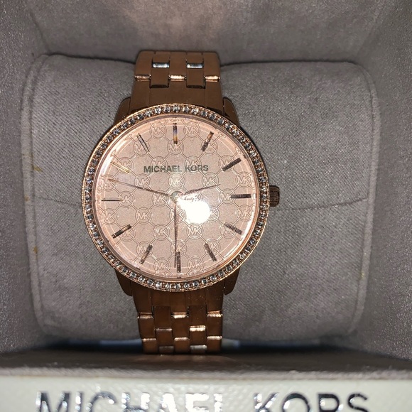 Michael Kors Accessories - Michael Kors Rose Gold watch